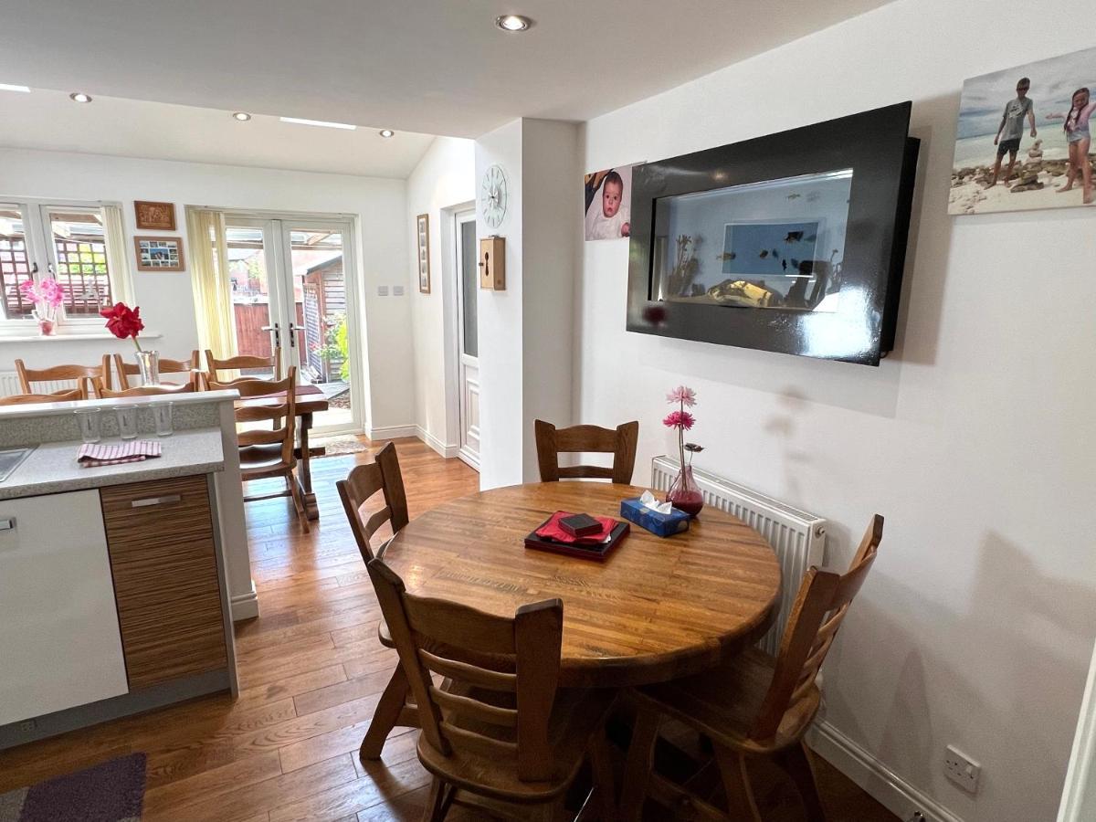 Simply Stunning 2 Bedroom Home With Parking Space Nottingham Exteriér fotografie