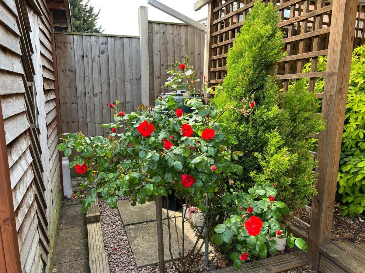 Simply Stunning 2 Bedroom Home With Parking Space Nottingham Exteriér fotografie